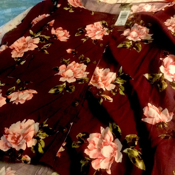 Torrid flowered top size 3x - Picture 3 of 3